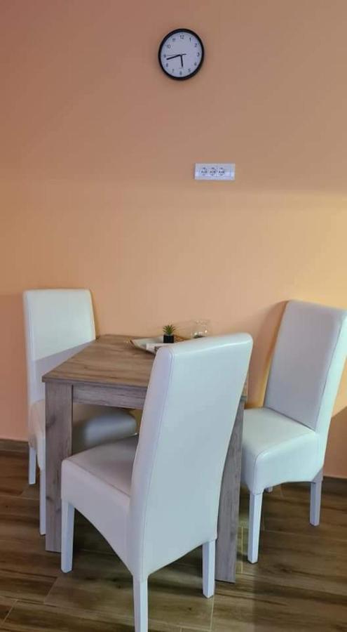 Ales Apartman Сомбор Экстерьер фото